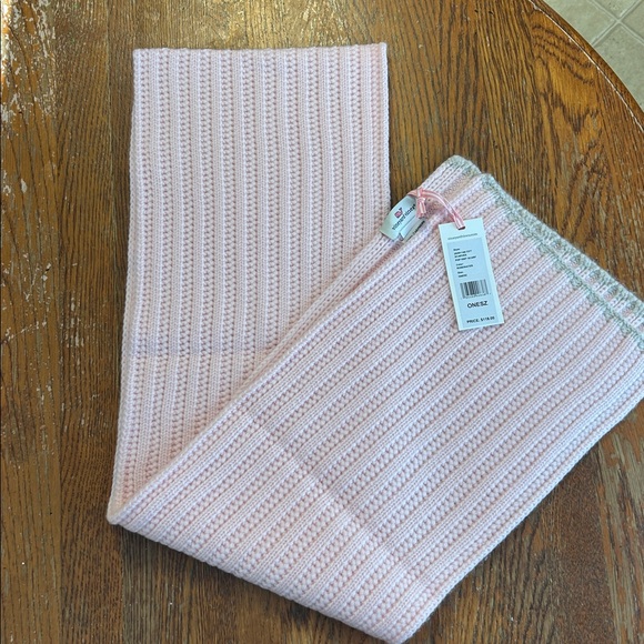 Vineyard Vines Rosewater Knit Scarf new with tags - Picture 3 of 5